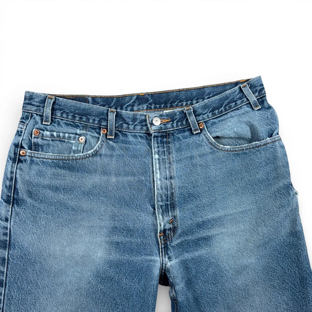Vintage Levis 550 Jeans Mens 38x30 Blue Denim Relaxed Tapered Medium Wash Y2K